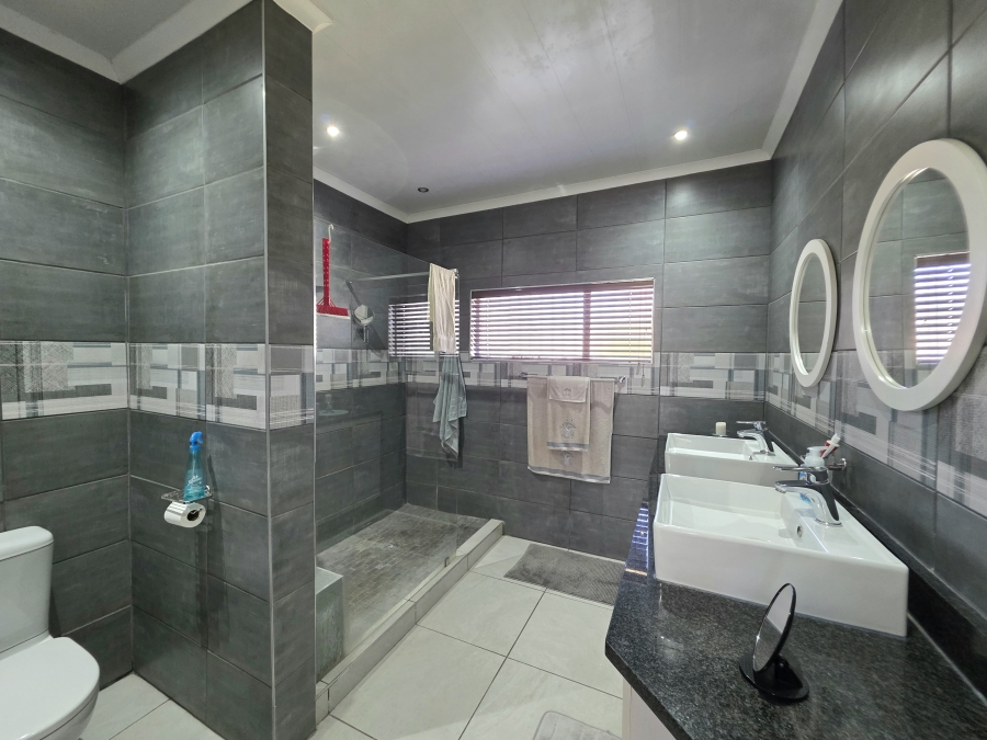 4 Bedroom Property for Sale in Jan Cillierspark Free State